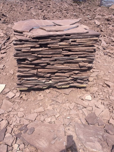 Плитняк лемезит бордовый для цоколя 1,5-2 см купить в Можайску