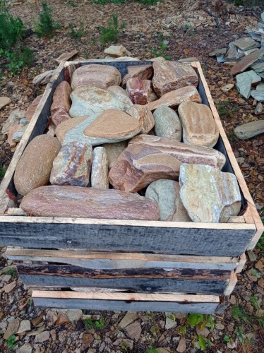 Златолит жёлтый, жёлто-зелёный глыбки и валуны для ланшафтного дизайна купить в Можайску