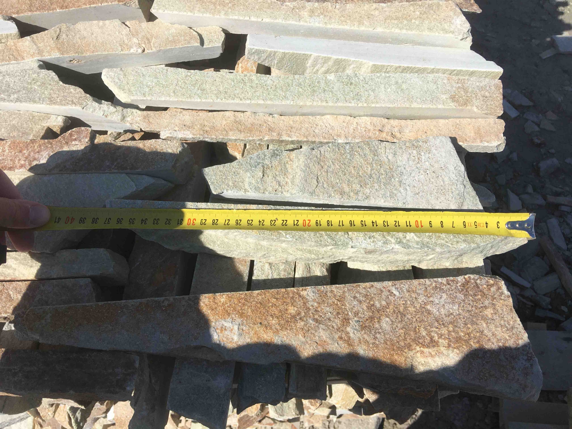 Горбушка златолит золотистый для облицовки купить в Можайску