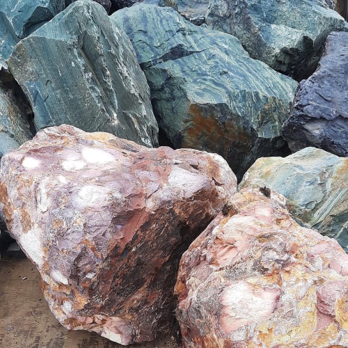 Ландшафтные глыбы красно-фиолетовые 200-1000 килограмм купить в Можайску