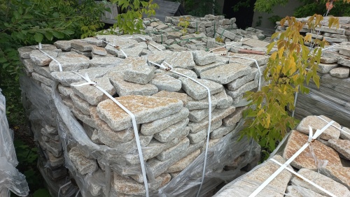 Гранитный плитняк галтованный для парковки купить в Можайску