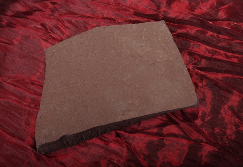 Плитняк лемезит бордовый для цоколя 1,5-2 см купить в Можайску