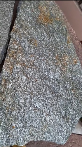 Плитняк златолит серебристый для цоколя, отмостки купить в Можайску