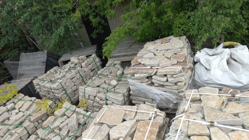 Гранитный плитняк галтованный для парковки купить в Можайску