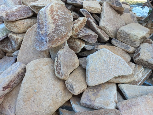 Златолит жёлтый, жёлто-зелёный глыбки и валуны для ланшафтного дизайна купить в Можайску