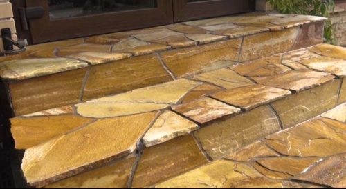 Плитняк златолит жёлтый золотистый для отмостки купить в Можайску